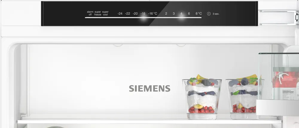 Siemens iQ500 Built-In Fridge-Freezer 177.2x55.8cm KI86NADD0