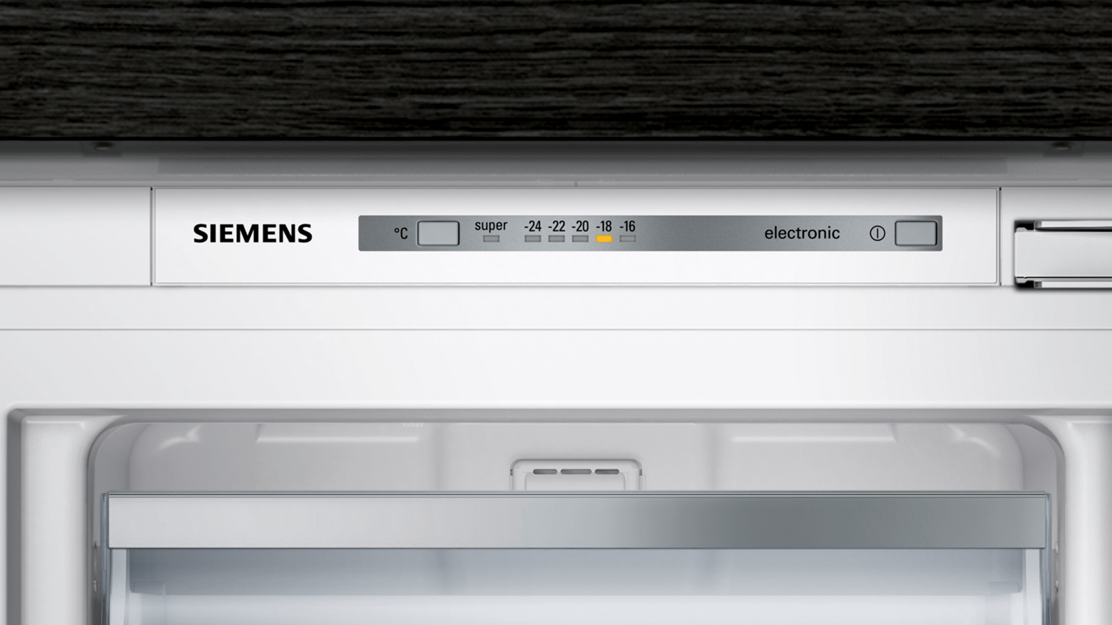 Siemens iQ500 Built-In Fridge-Freezer GI21VAFE0